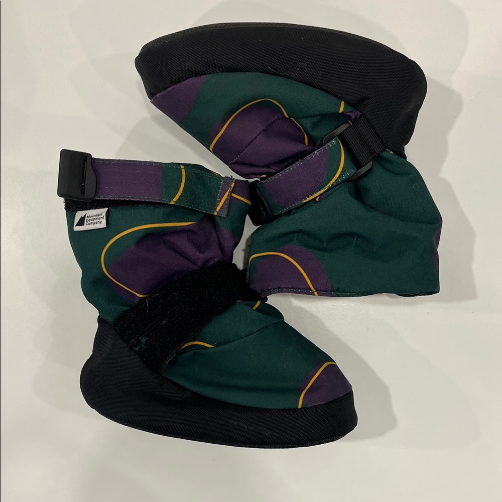 MEC Booties, size M, NWOT